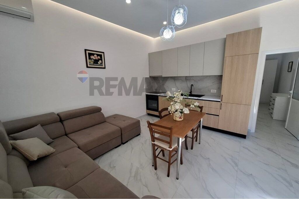 SHTËPI PRIVATE 1+1 PËR QIRA AFATGJATË – CENTRALE, VLORË
