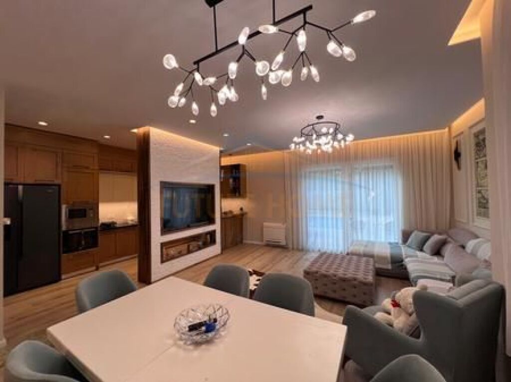 Qera, 2 Vila të bashkëngjitura, Vala Mar Residence, Hamallaj.