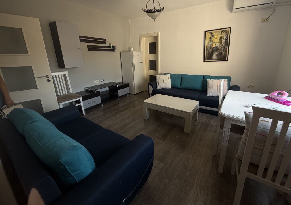 Myslym Shyri jepet me qera apartament 1+1