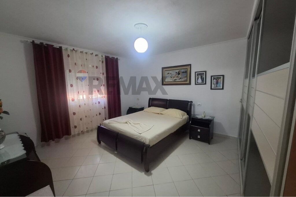 SHTËPI PRIVATE 2+1 PËR QIRA – LUNGOMARE, VLORË