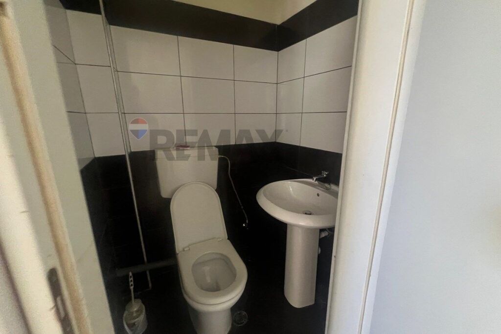 DYQAN PËR QIRA – RRUGA E ÇIPAJVE, VLORË
