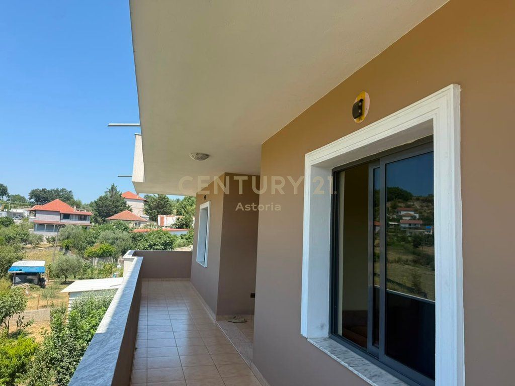SECOND FLOOR OF A VILLA FOR RENT IN VAQARR