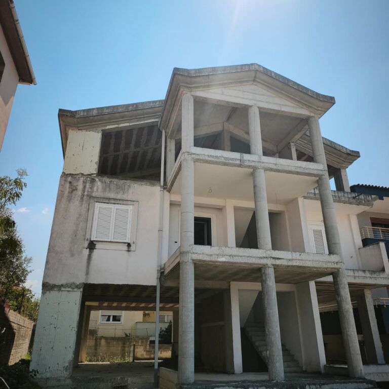 🏡 VENDESI PRIVATA IN VENDITA – SAUK | VIA HAMIDE DALIPI