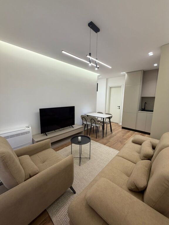 Rent | Apartament 1 + 1 | Fusha Aviacionit | 550 €/month