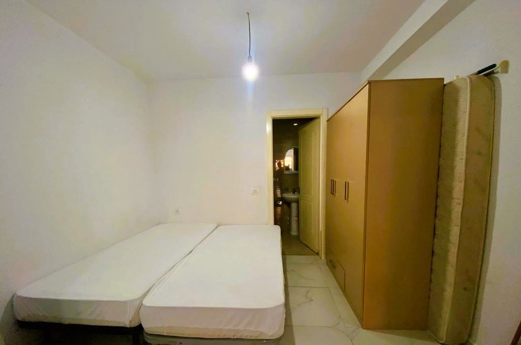NE KOMUNEN E PARISIT PRANE KESH JAPIM ME QIRA STUDIO APARTAMENT