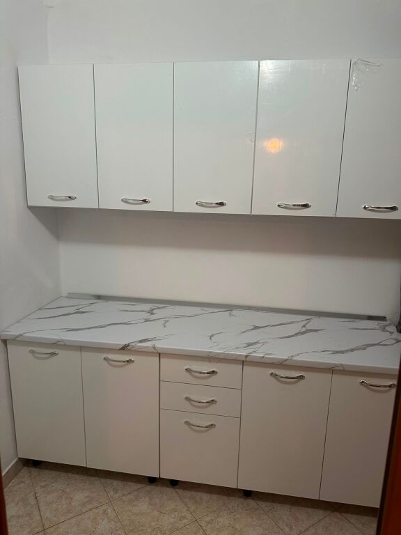 Rent | Apartament 1 + 1 | Kombinat | 370 €/month