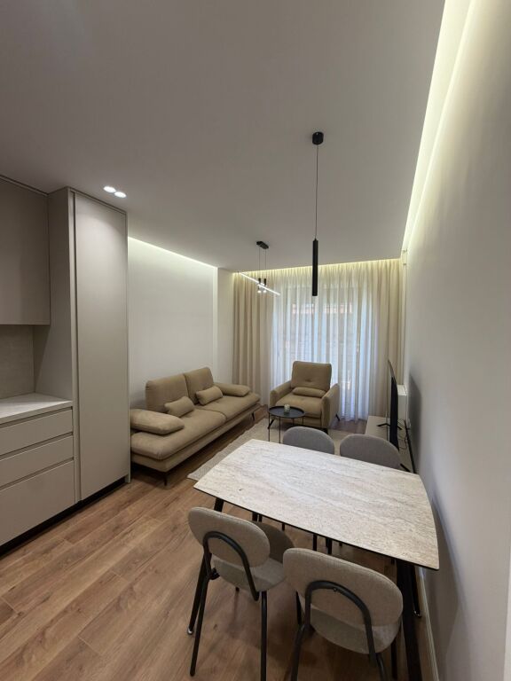 Rent | Apartament 1 + 1 | Fusha Aviacionit | 550 €/month