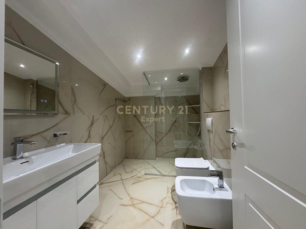 FOR RENT MODERN DUPLEX + PARKING AT DRY LAKE