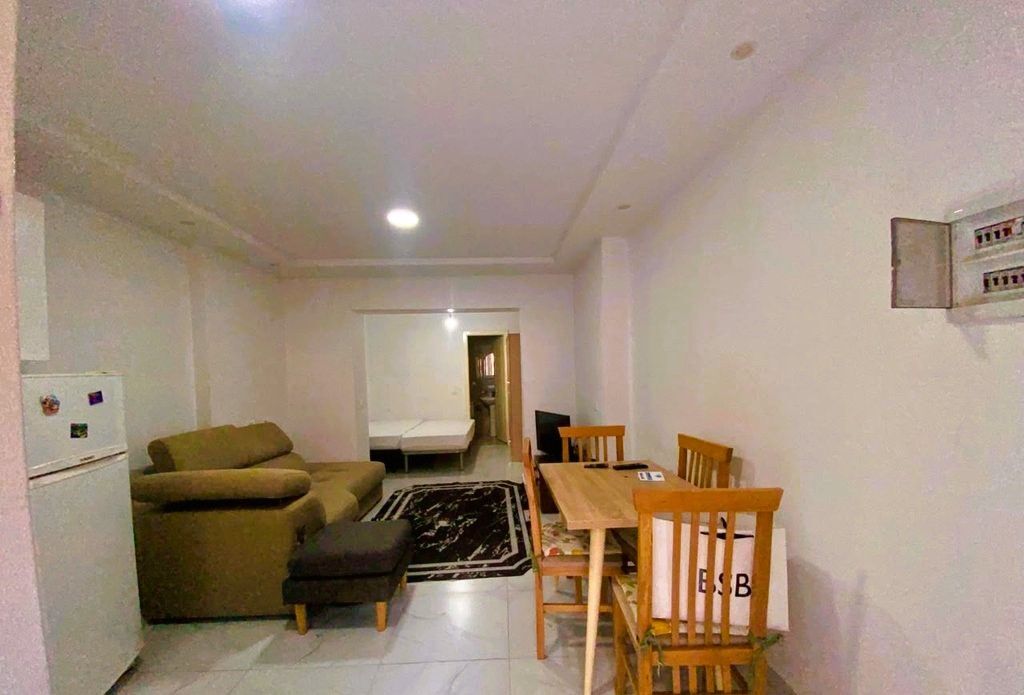 NE KOMUNEN E PARISIT PRANE KESH JAPIM ME QIRA STUDIO APARTAMENT
