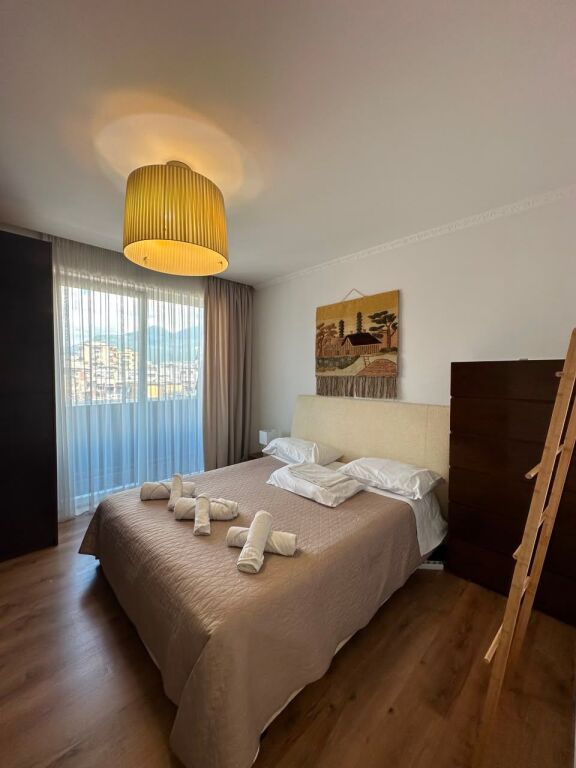 Affitto | Apartament 1 + 1 | QENDER — Rruga Mine Peza | 750 €/mese