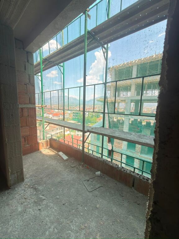Apartment for sale 1+1 in Kamez