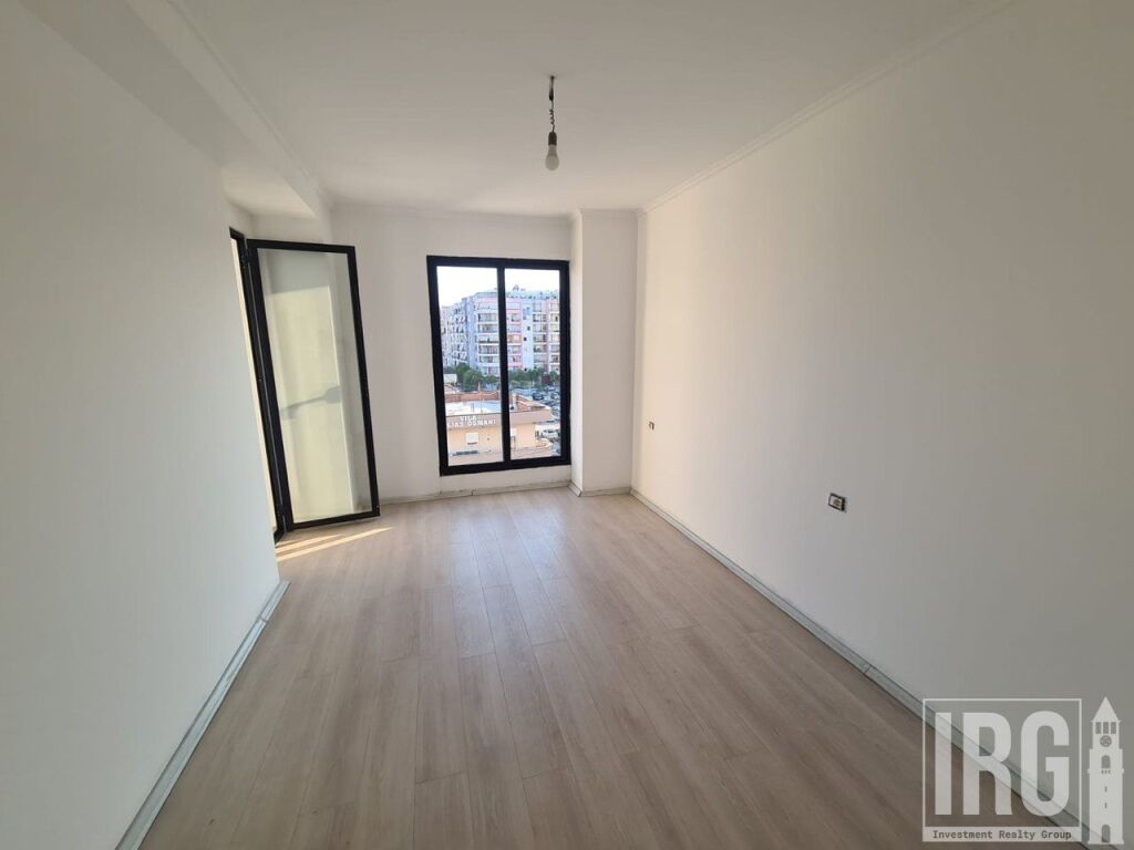 Shitet apartament 2+1+2 ne Astir , prane Vila-L , Yzberisht