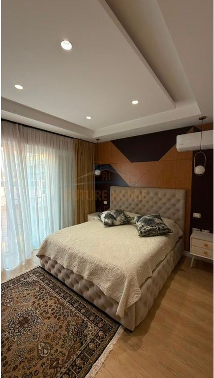 Affitto, Appartamento 2+1+2 + Posto Auto, Fresk, Tirana