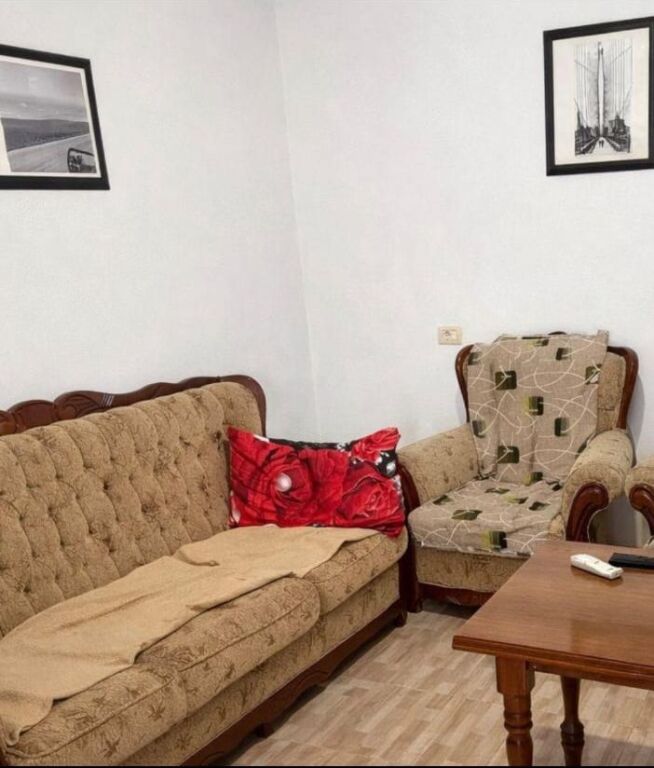 APARTAMENT 1+1. 35000 LEKE.ISH FUSHA E AVIACIONIT