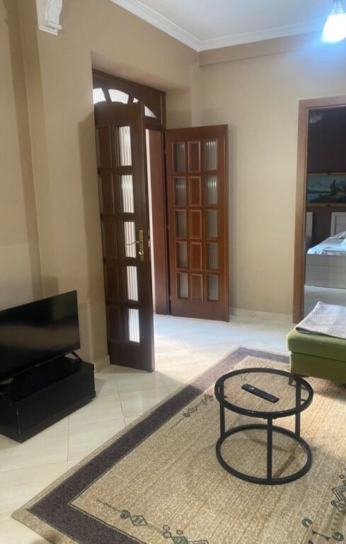 Apartament 1+1 me qira – Rruga e Dibrës !