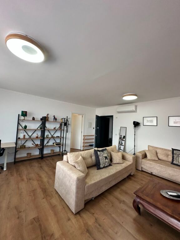 Affitto | Apartament 1 + 1 | QENDER — Rruga Mine Peza | 750 €/mese