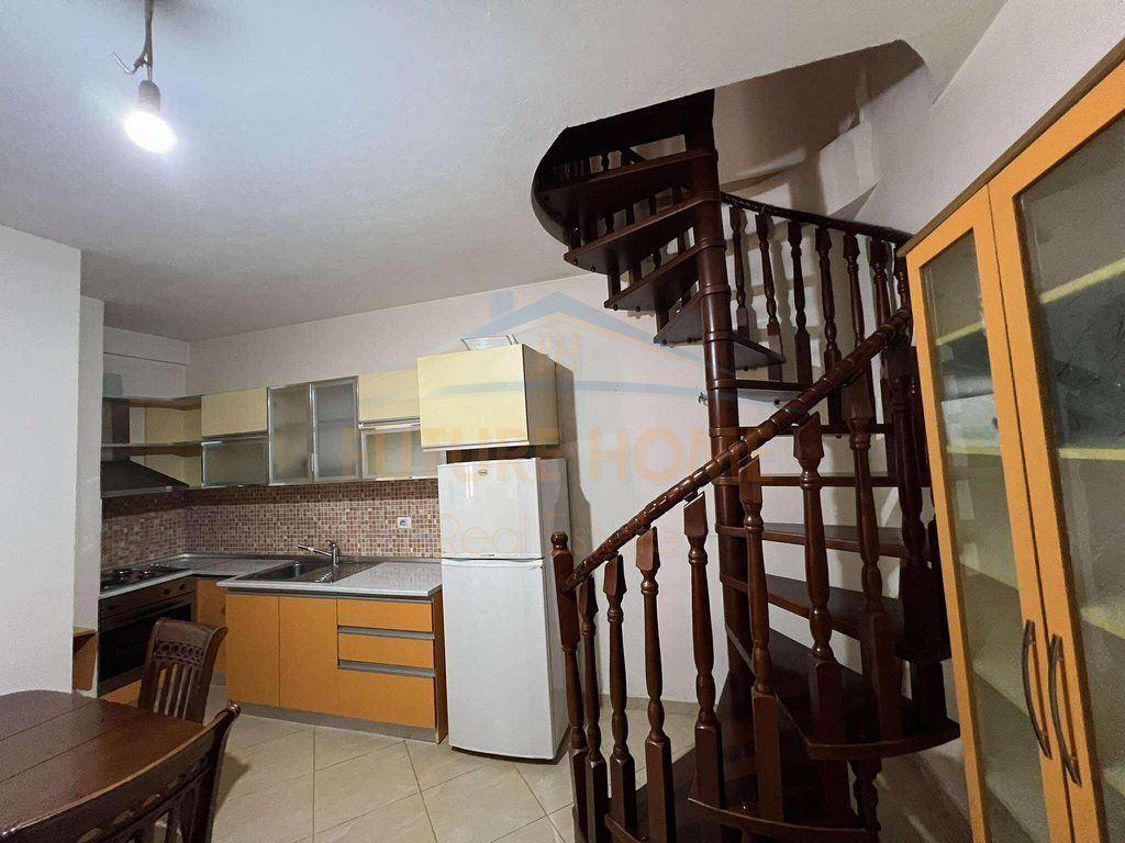Affitto, Duplex, Comune di Parigi, Tirana