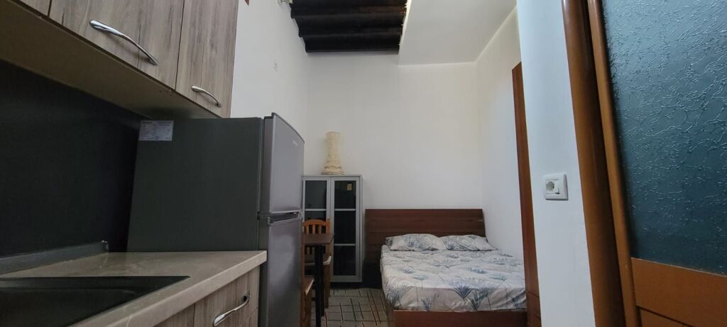 JEPET ME QIRA GARSONIERE - SHKOZE, TIRANE