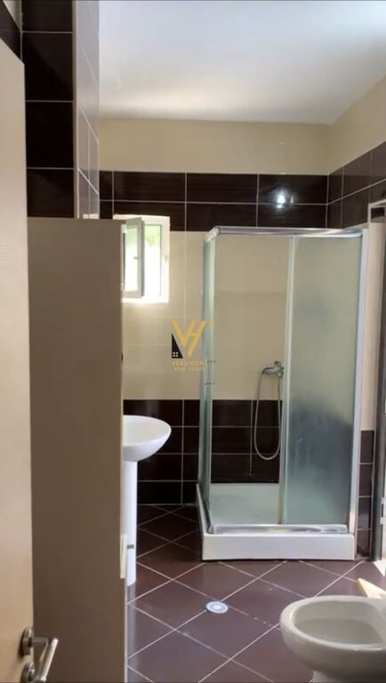 SHITET APARTAMENT 2+1+ VERANDE NE SARANDE 260.000 EURO