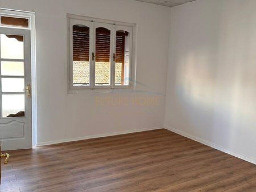 Affitto, Villa, Xhamllik, Tirana