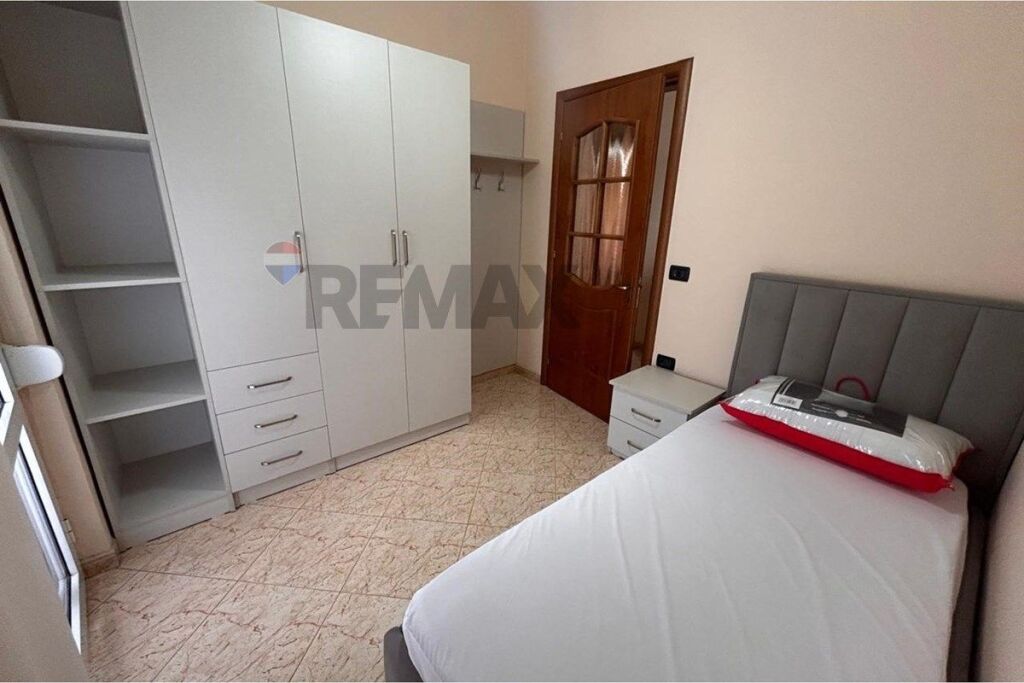 APARTAMENT 2+1+2 PËR QIRA – BLV. ISMAIL QEMALI, VLORË