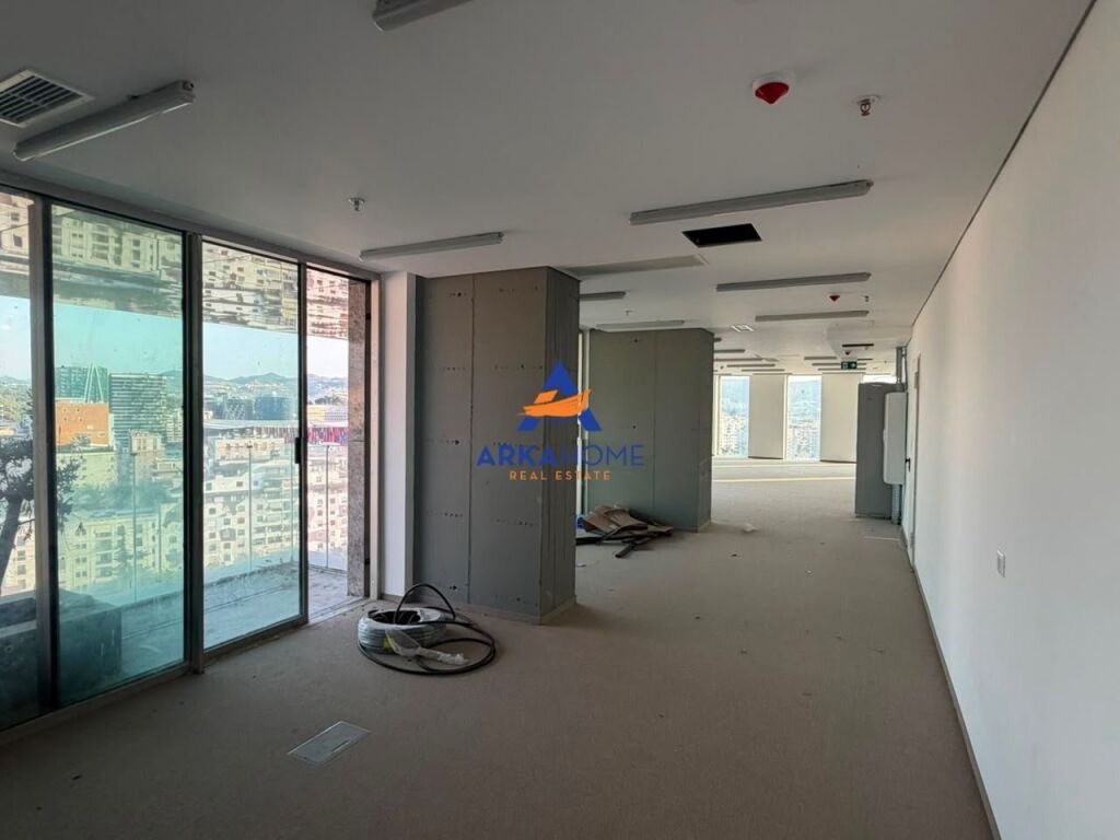 OFFICE SPACE FOR RENT 500M2 "ELBASAN ROAD" 15000 EURO