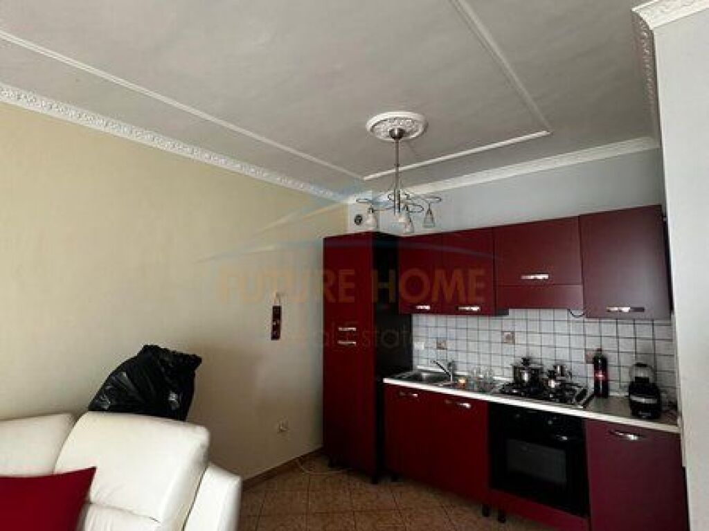 Qera, Apartament 3+1+2, Stacioni Trenit, Durres