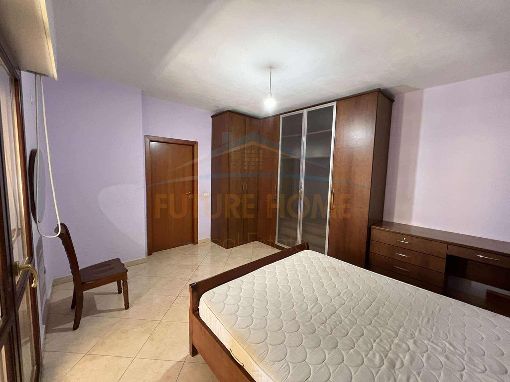 Affitto, Duplex, Comune di Parigi, Tirana
