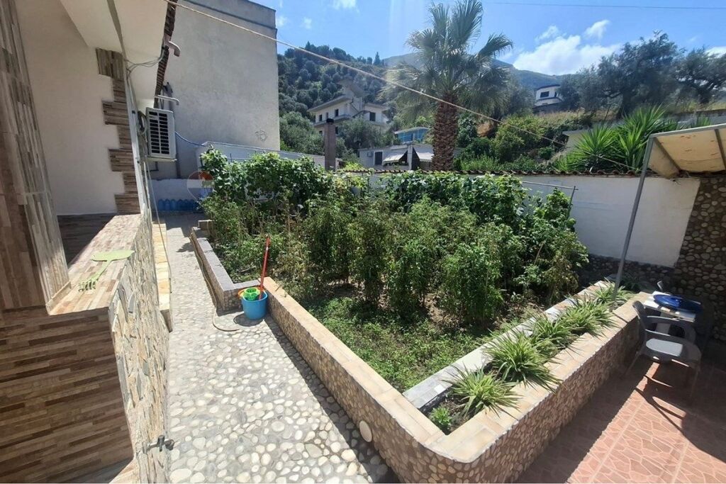 SHTËPI PRIVATE 2+1 PËR QIRA – LUNGOMARE, VLORË