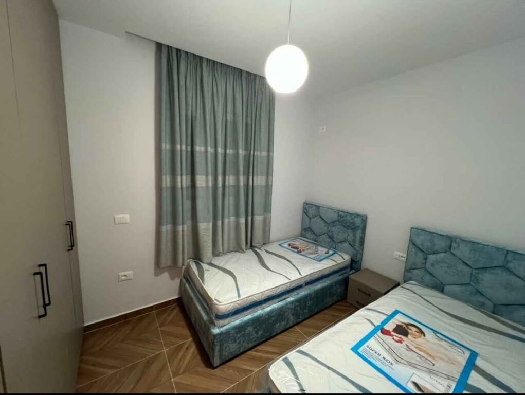 JEPET ME QERA APARTAMENT 2+1 + Parkim - SAUK I RI