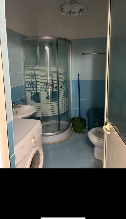 Tirane, rent with urgency apartment+veranda | Penthouse 2+1+Balcony, 120 m2 350 € (Near casa italia)
