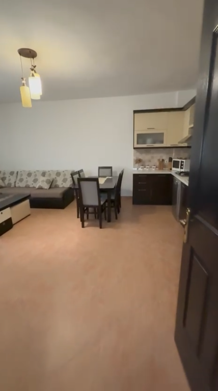 Tirane, rent with urgency apartment+veranda | Penthouse 2+1+Balcony, 120 m2 350 € (Near casa italia)
