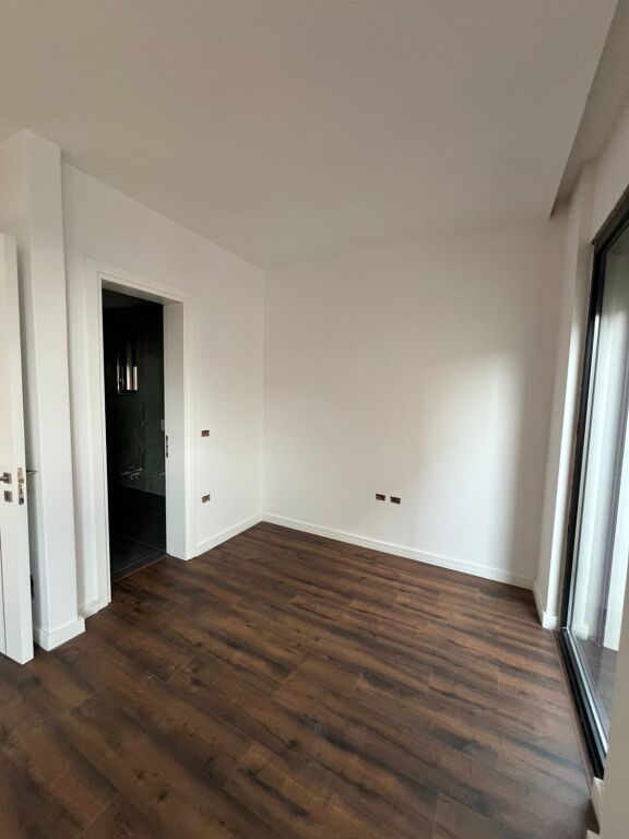 Villa for sale in Golem inside a residence !