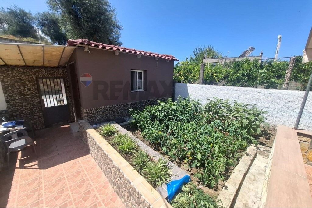 SHTËPI PRIVATE 2+1 PËR QIRA – LUNGOMARE, VLORË