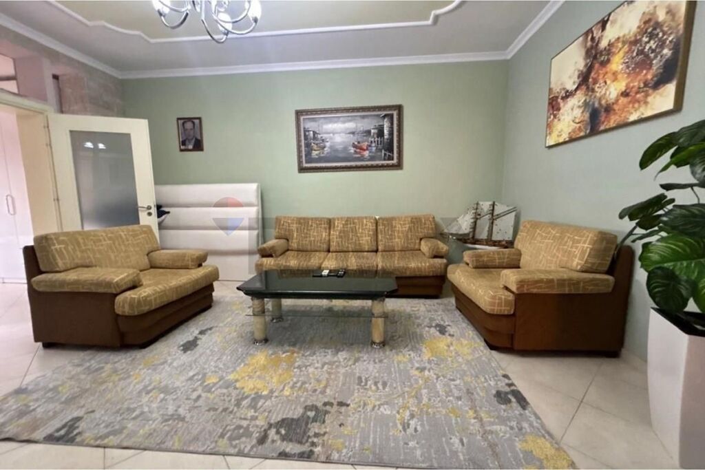 🏡 APPARTAMENTO 1+1 IN AFFITTO – TRANSBALKANICO, VICINO AL PORTO, VLORA