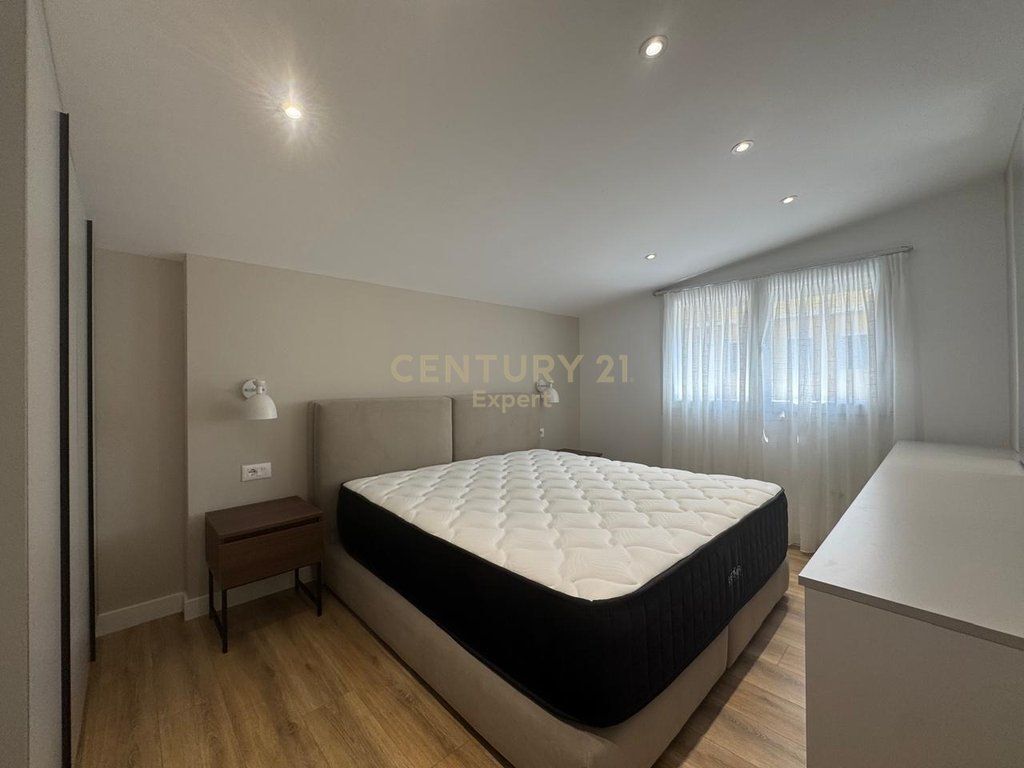 FOR RENT MODERN DUPLEX + PARKING AT DRY LAKE