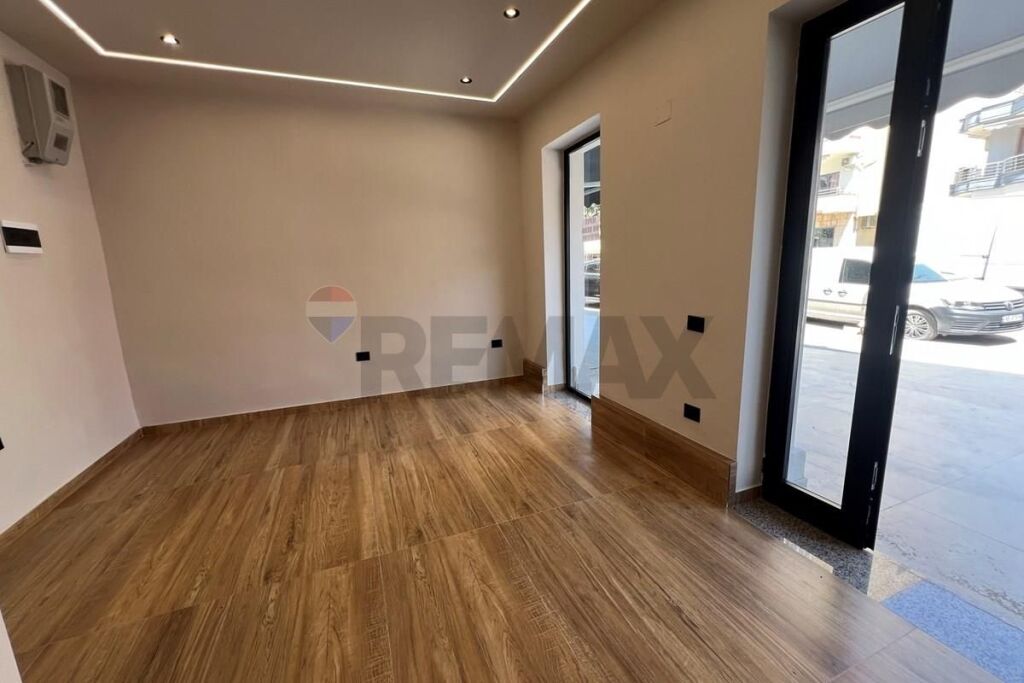 DYQAN PËR QIRA – RRUGA RIZA SALATI, VLORË