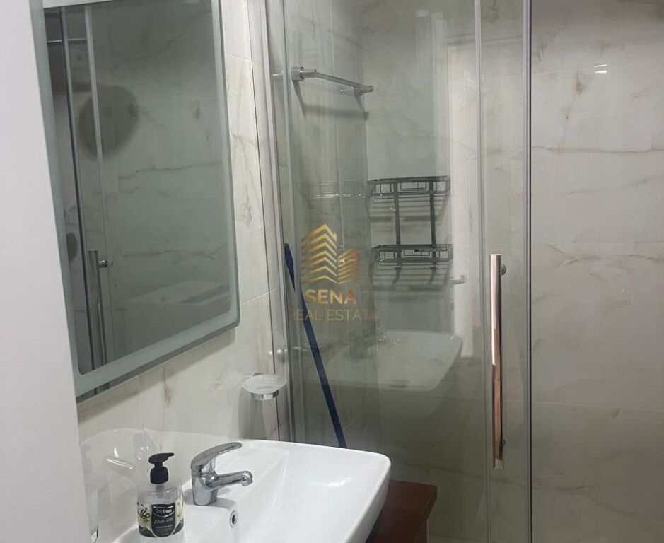Qira, Apartament, 2+1+2+Verande, Riza Cerova, 85.000 Leke/muaj
