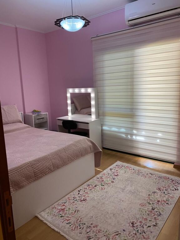 For rent 2+1 furnished Barrikatave street near the Gallery 80000 lek