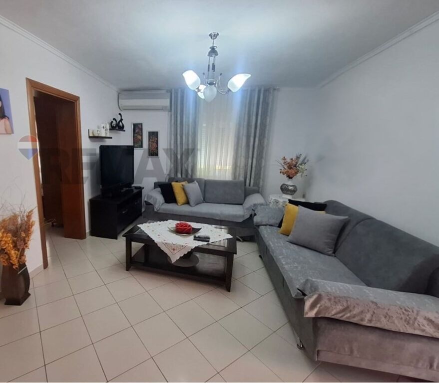 SHTËPI PRIVATE 2+1 PËR QIRA – LUNGOMARE, VLORË