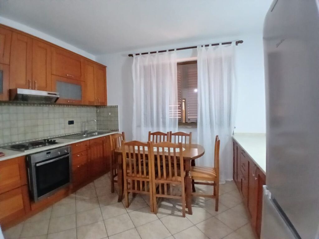 Jepet Me Qera Apartament 2+1+1 Post Parkimi + 1 Ballkon