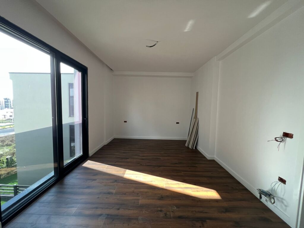 Villa for sale in Golem inside a residence !