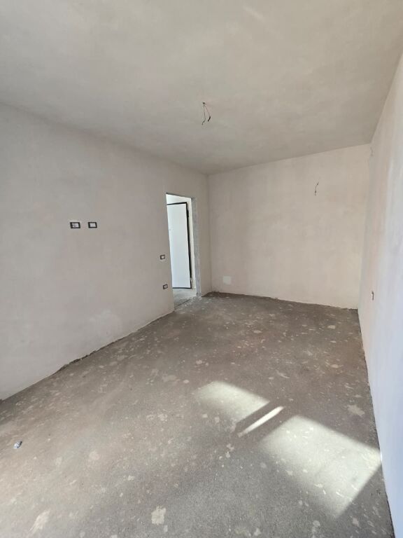 📌 SHITET APARTAMENT 1+1 – RANA E HEDHUN
