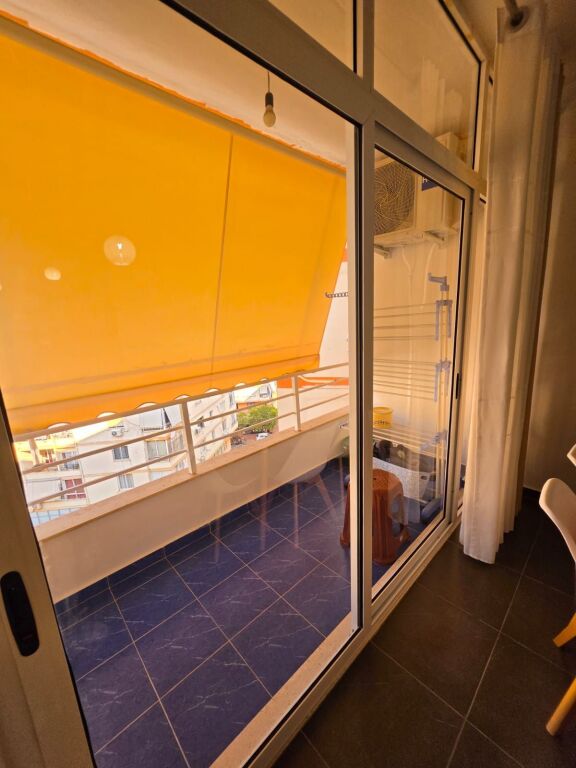 🏡 Appartamento 2+1 in affitto  📍 Astir, Via Sokrat Miho, Complesso Fratari  💰Prezzo: 50.000 Lek/mese