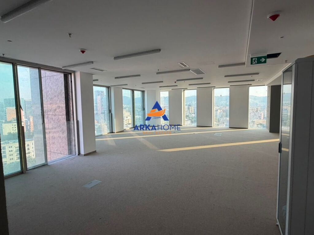 OFFICE SPACE FOR RENT 500M2 "ELBASAN ROAD" 15000 EURO
