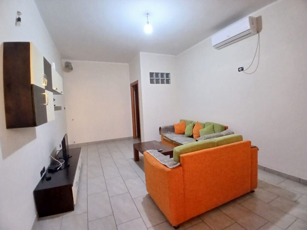 Jepet Me Qera Apartament 2+1+1 Post Parkimi + 1 Ballkon