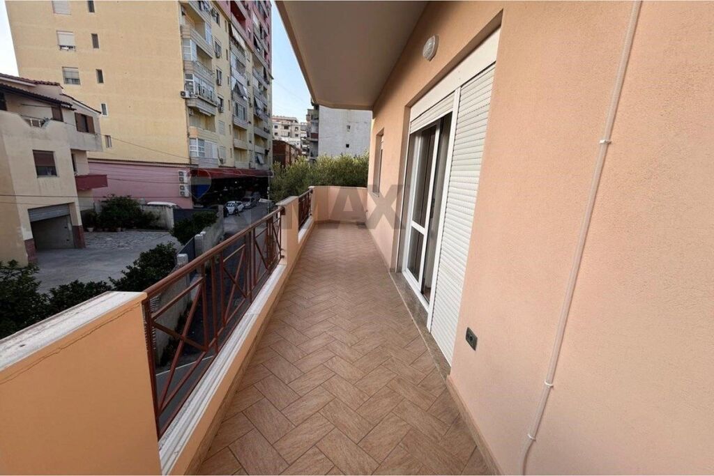 APARTAMENT 2+1+2 PËR QIRA – BLV. ISMAIL QEMALI, VLORË