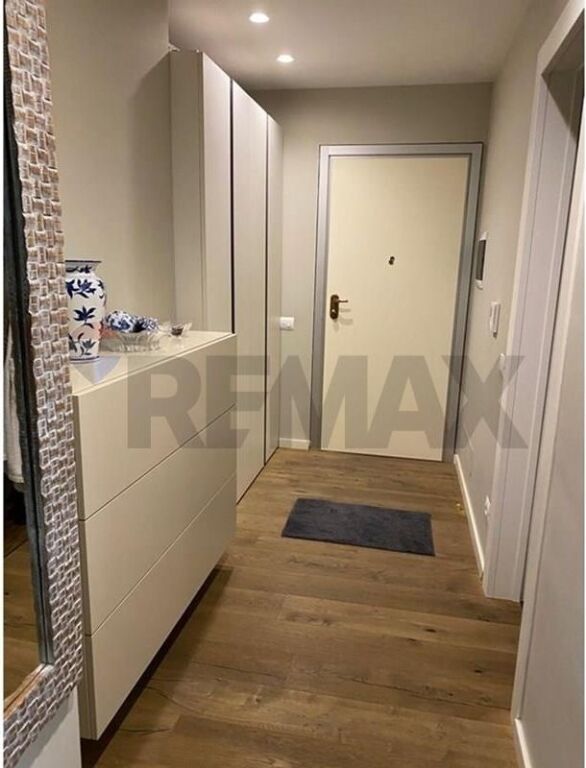 Affittasi appartamento 2+1 con posto auto Zona del Blloku