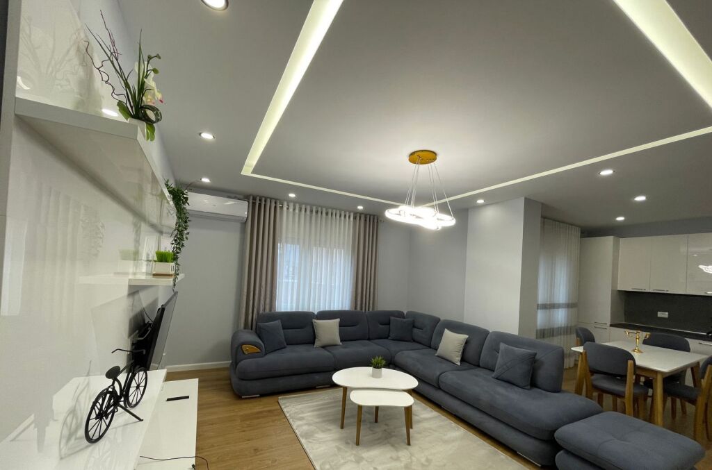 Affitto | Apartament 2 + 1 | Zogu i Zi | 970 €/mese