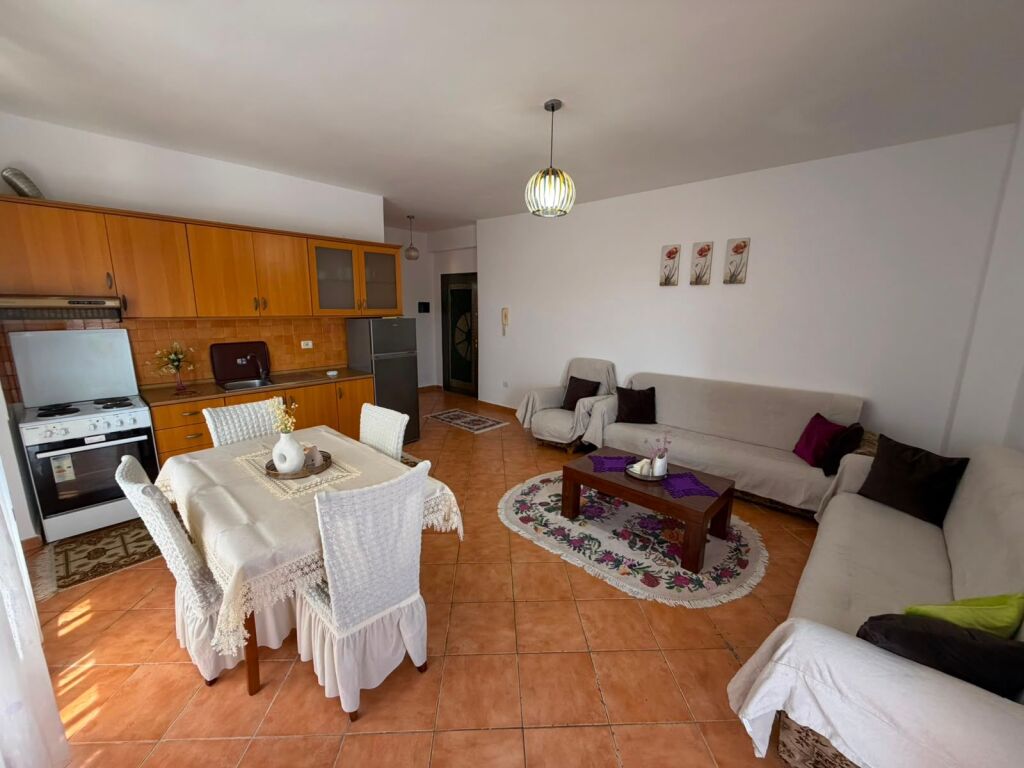 Shitet apartament 1+1+2 ballkone ne Plazh,Durres!